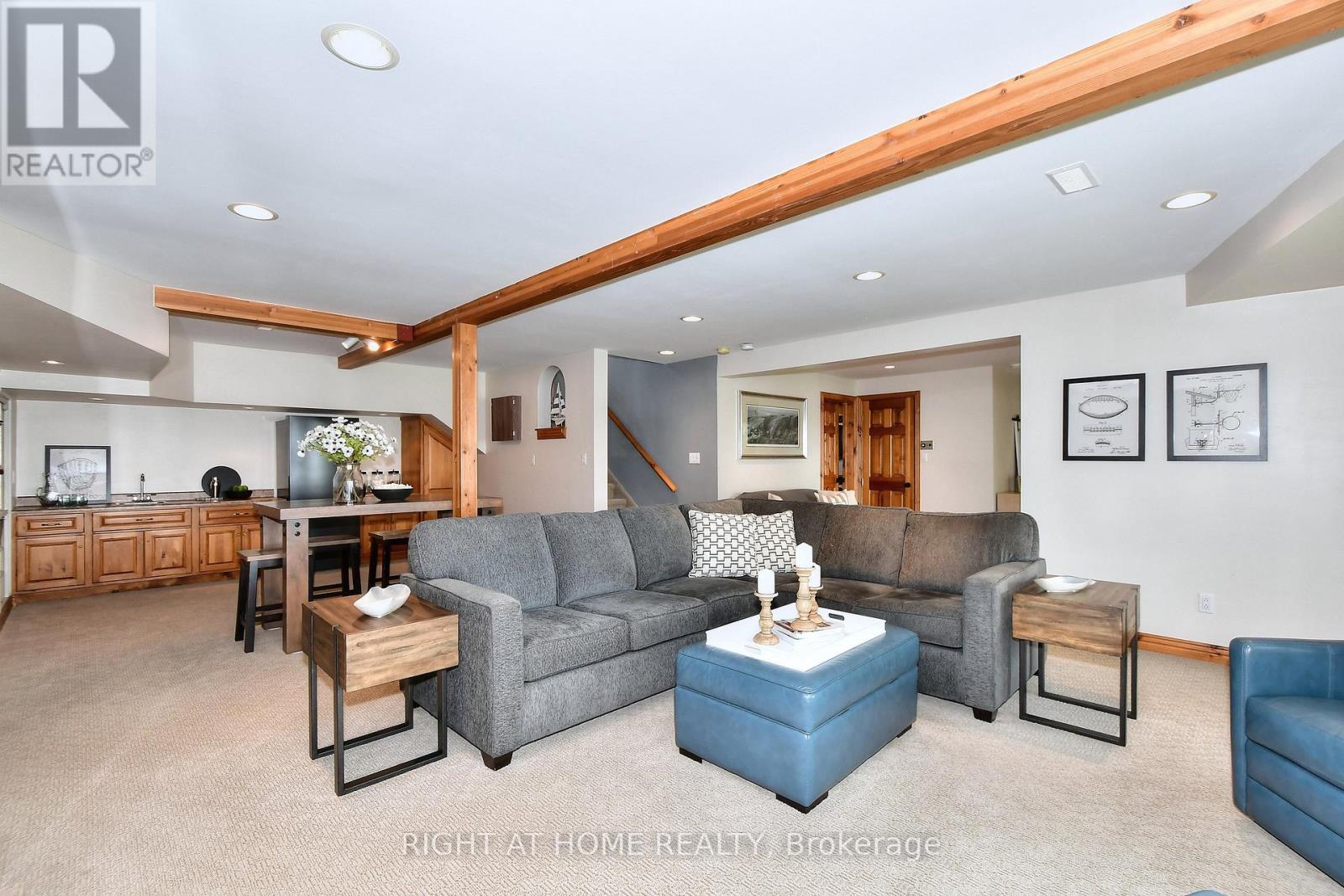 9 LAWSON COURT - 31