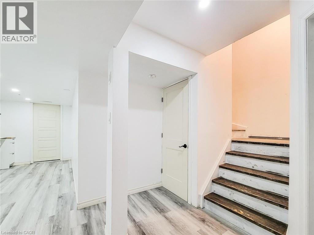 3 COOKE Avenue - 24
