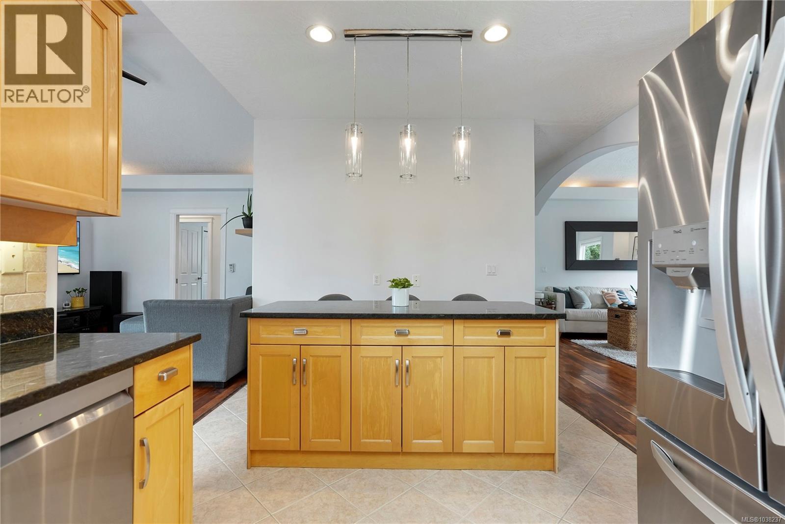  1759 Mamich Circle, Saanich