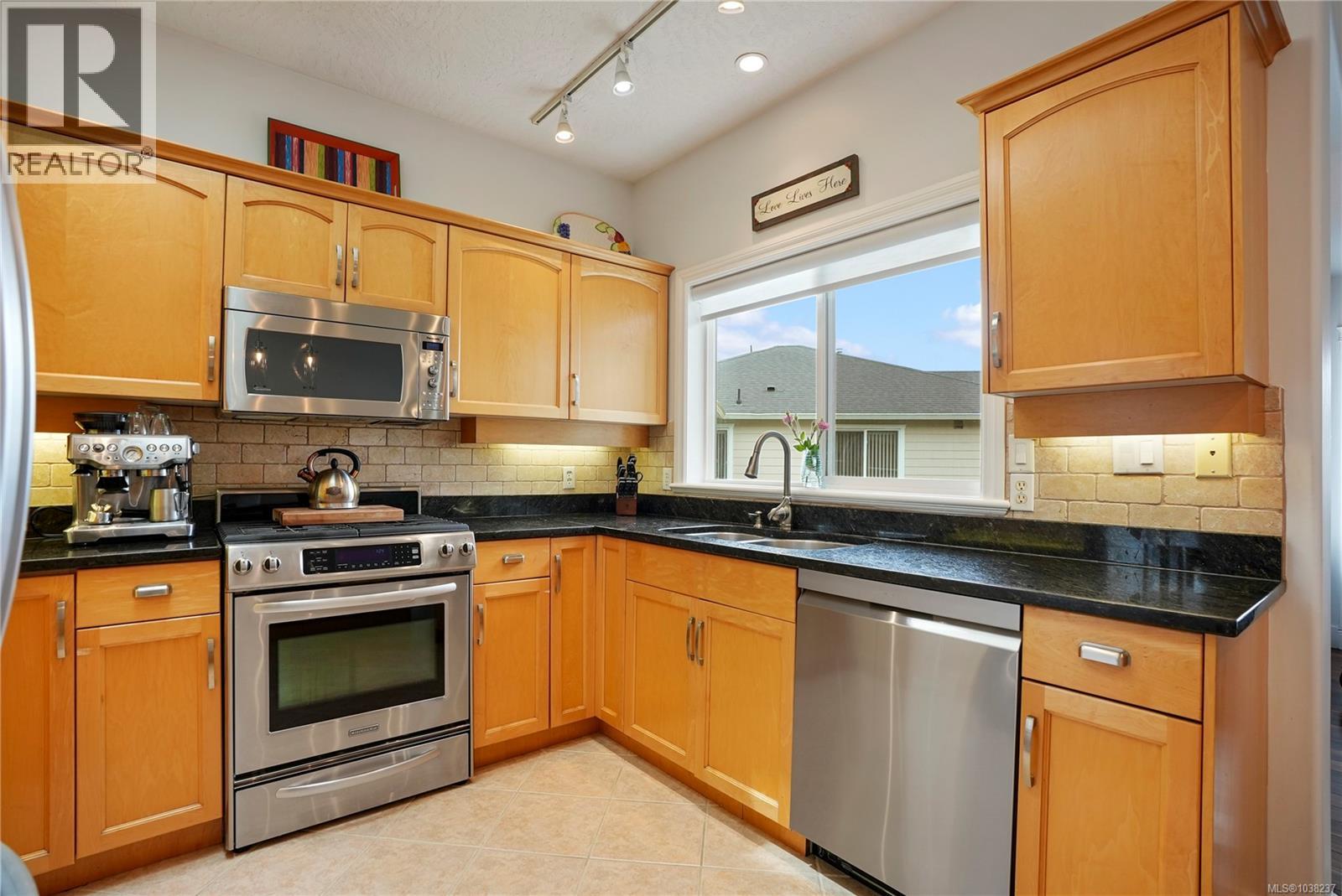  1759 Mamich Circle, Saanich