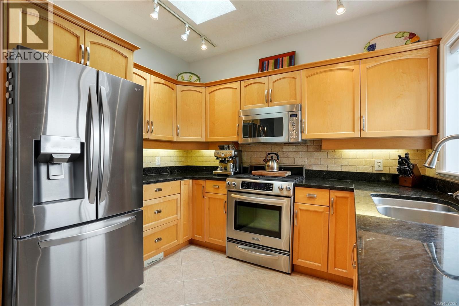  1759 Mamich Circle, Saanich
