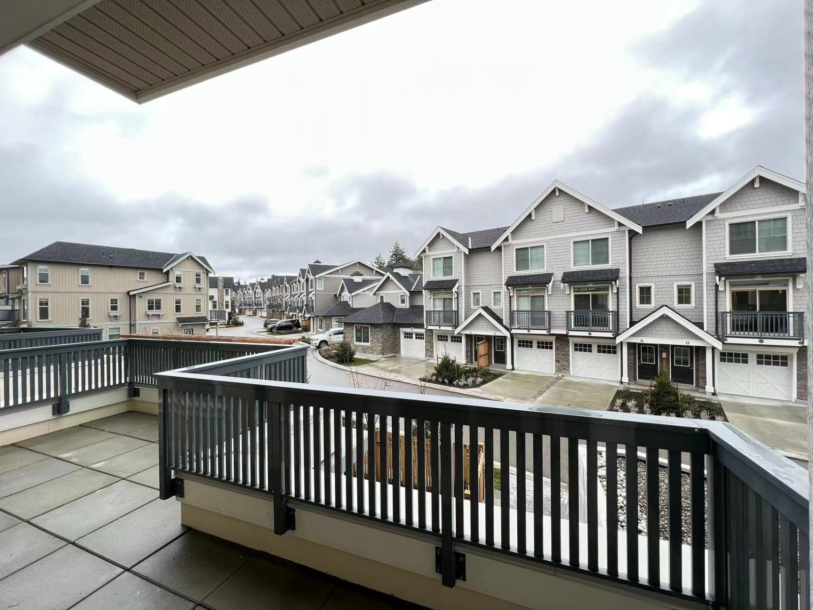 B206 20487 65 AVENUE, Langley