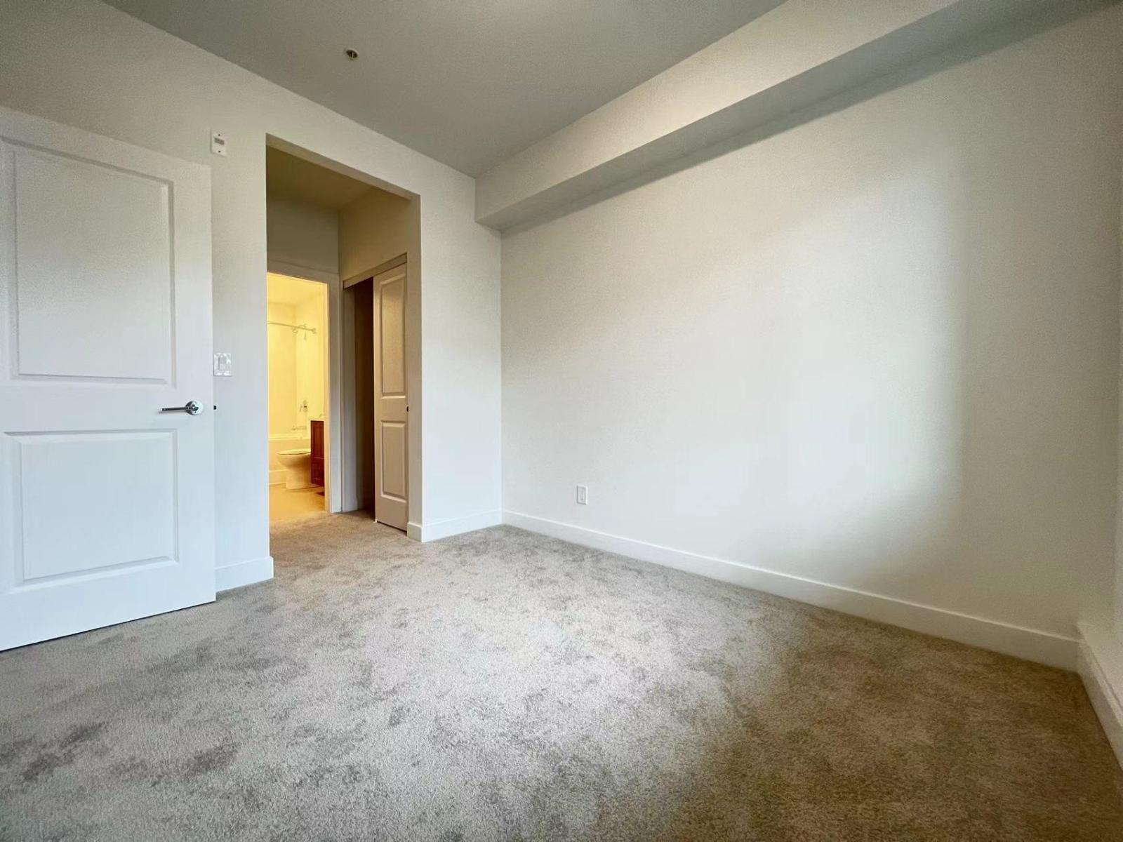 B206 20487 65 AVENUE, Langley