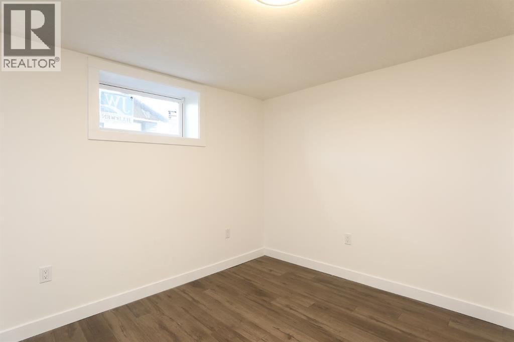 813 11 Avenue S - 25