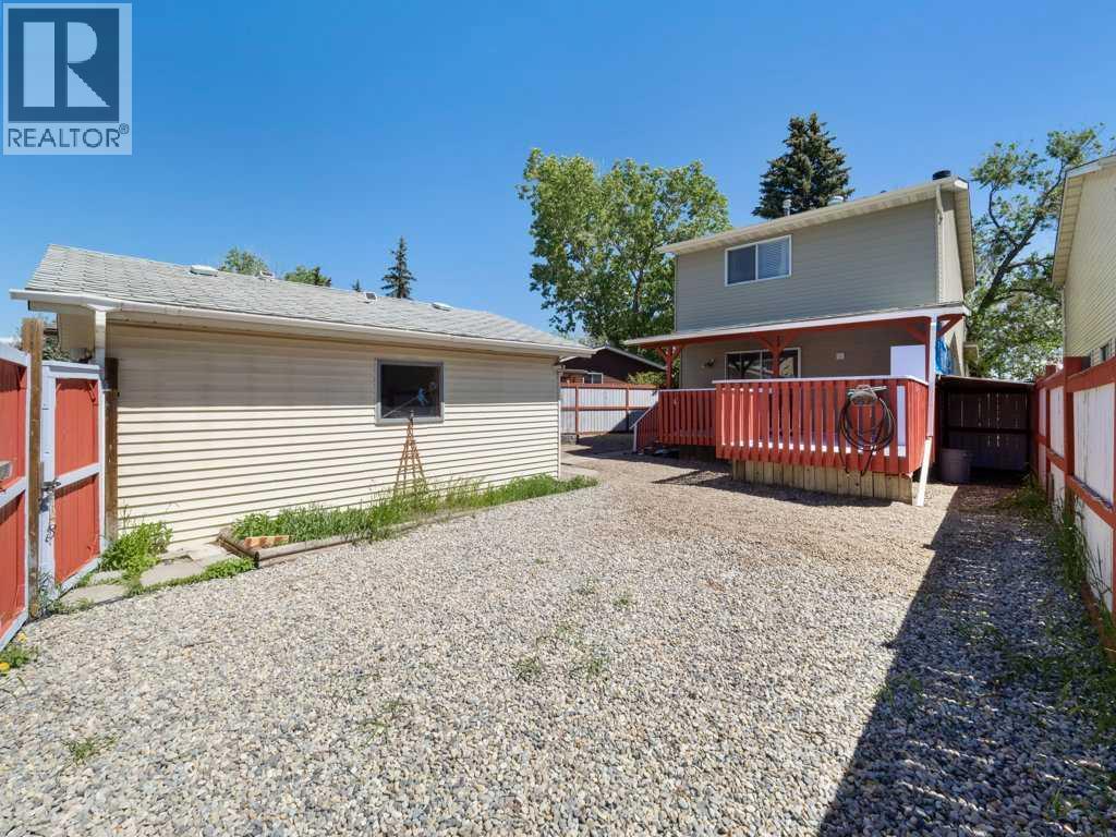 143 Erin Mount Place SE - 31