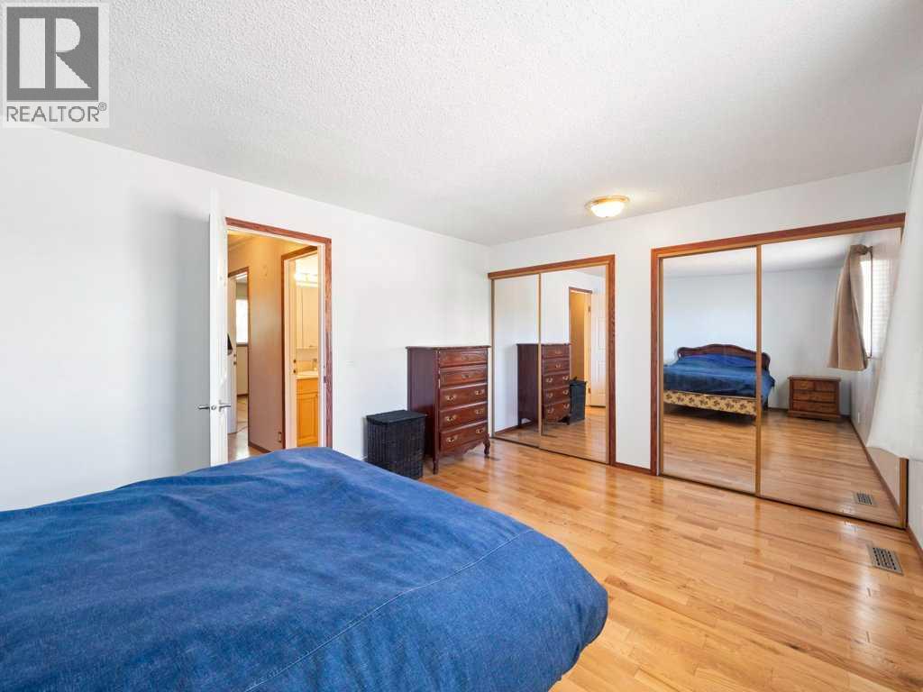 143 Erin Mount Place SE - 14