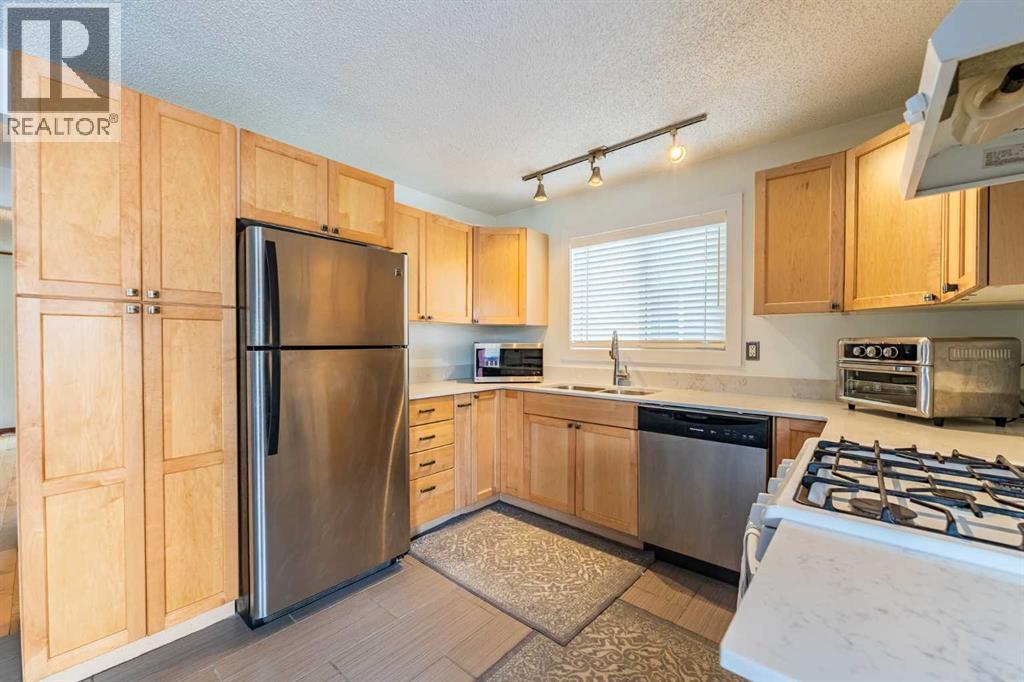 143 Erin Mount Place SE - 11