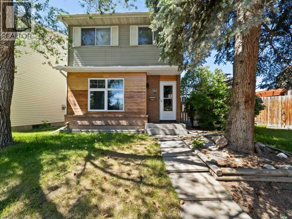 143 Erin Mount Place SE - 1