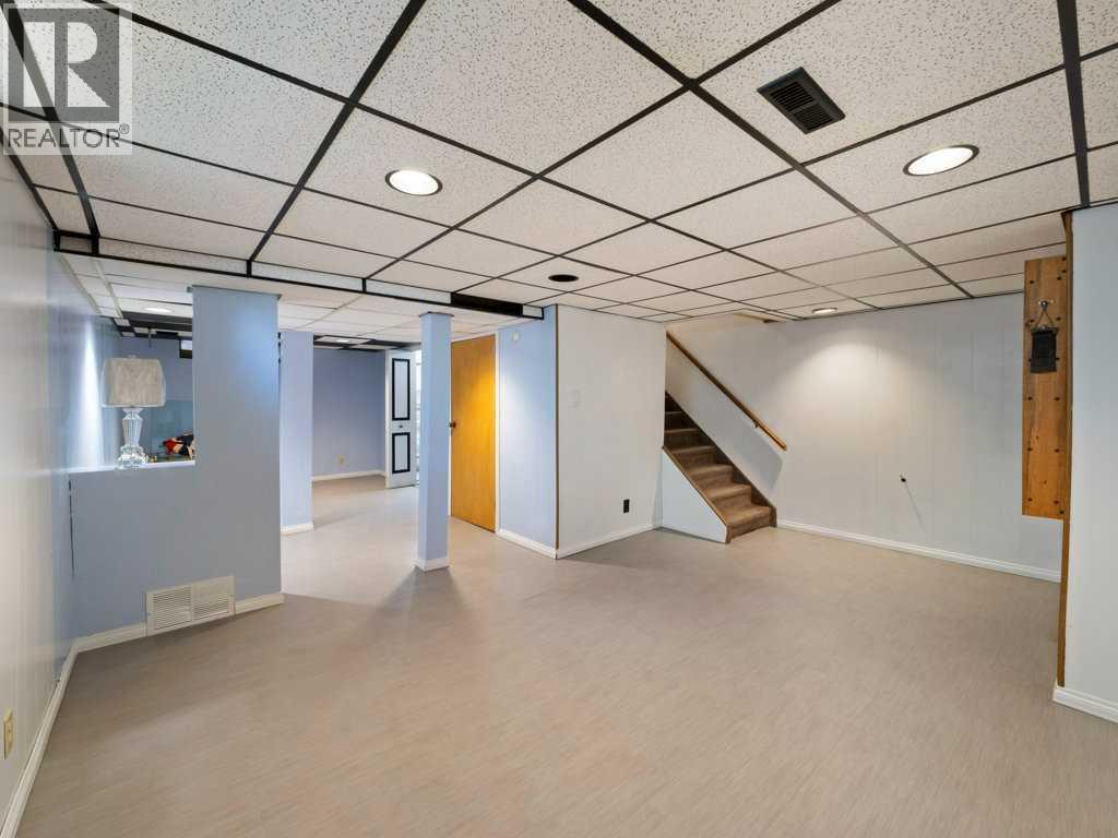 143 Erin Mount Place SE - 21