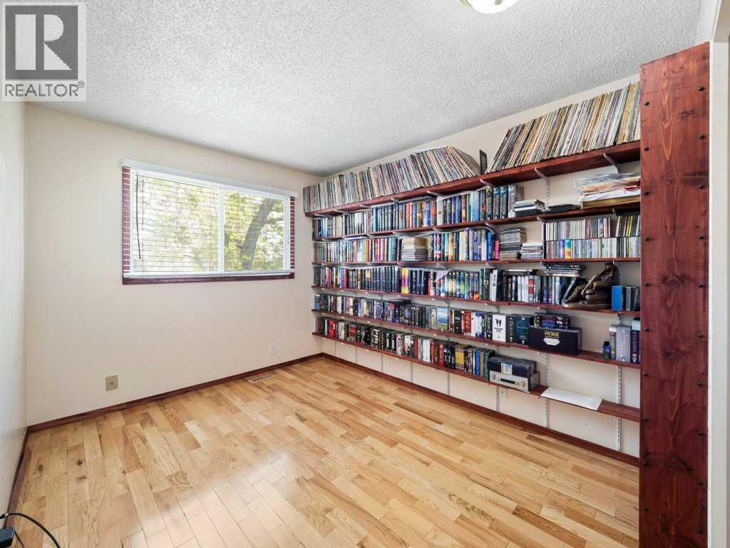 143 Erin Mount Place SE - 18