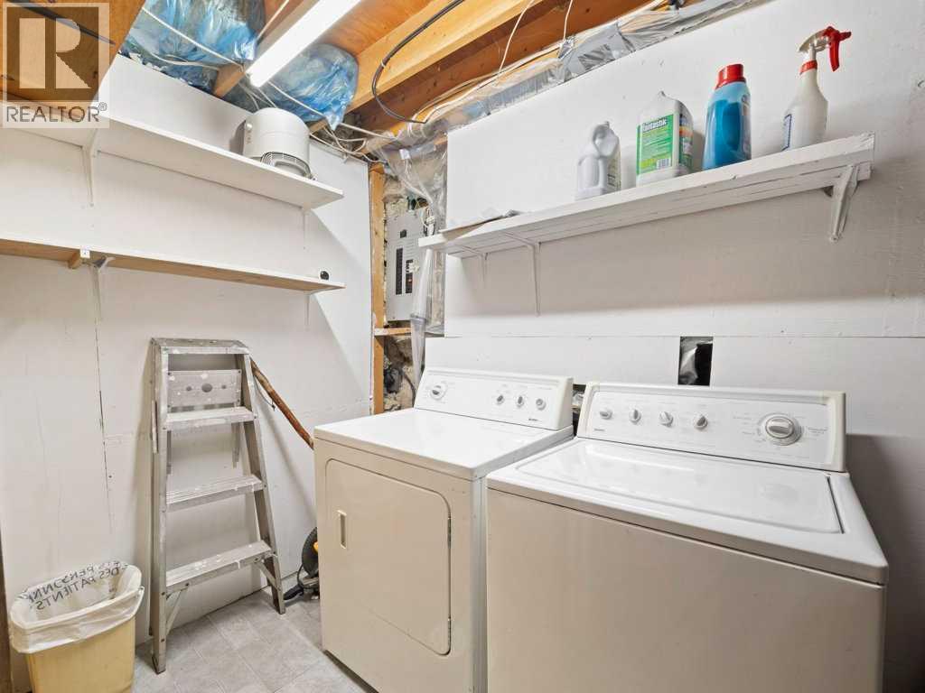 143 Erin Mount Place SE - 24