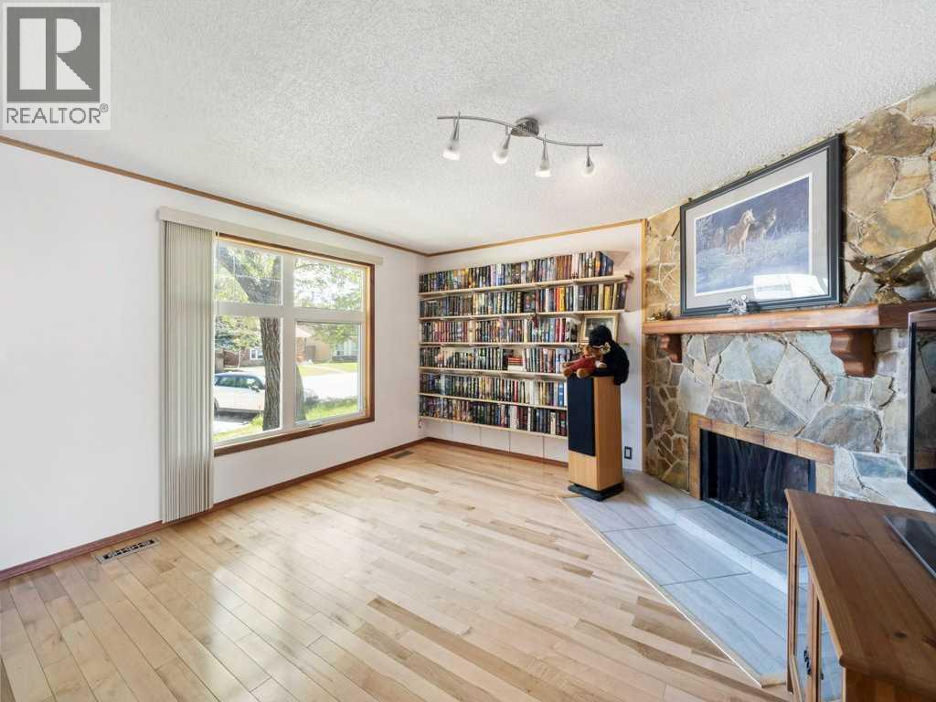 143 Erin Mount Place SE - 5