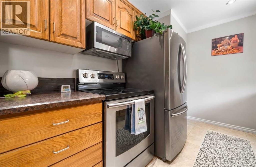 423 12 Street NE - 11