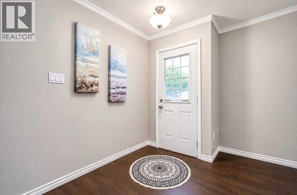 423 12 Street NE - 5