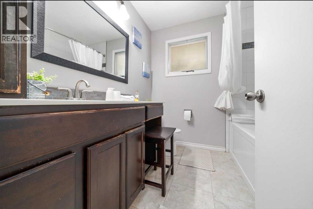 423 12 Street NE - 17
