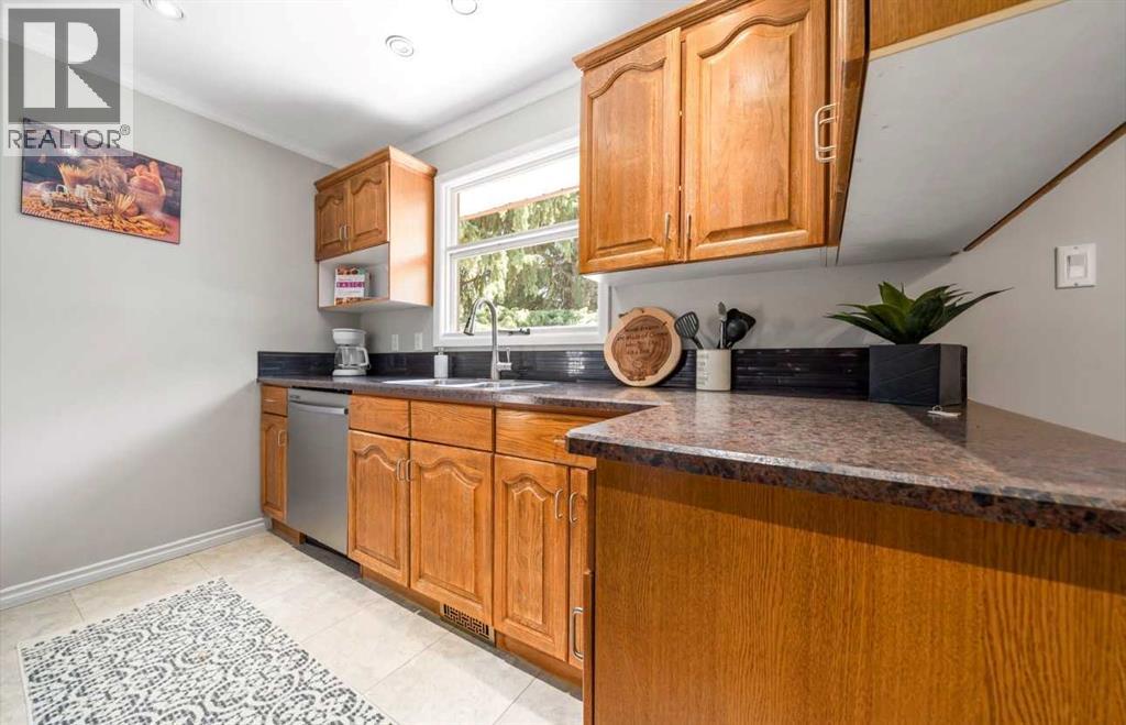 423 12 Street NE - 12