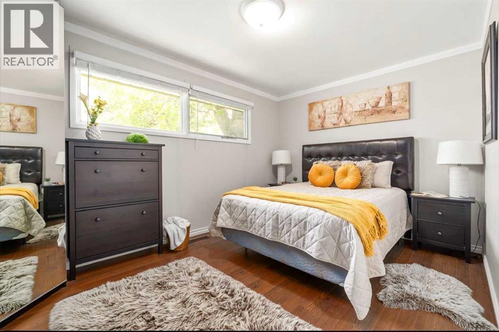 423 12 Street NE - 13