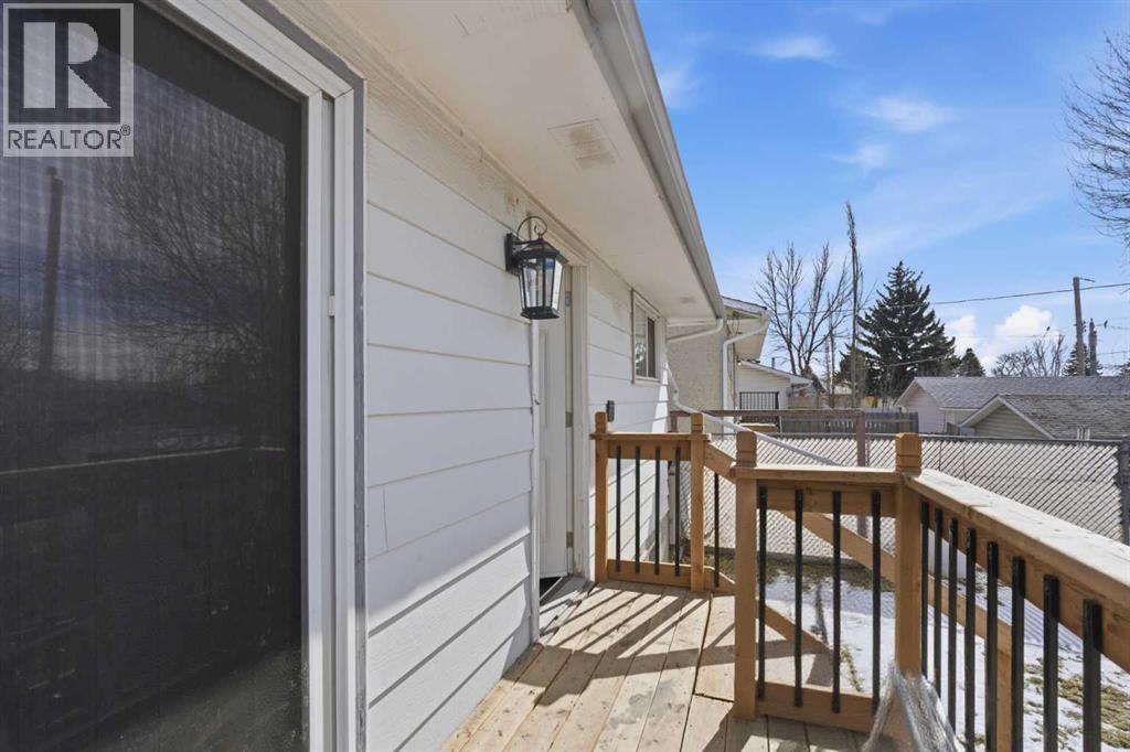263 Doverview Crescent SE - 24