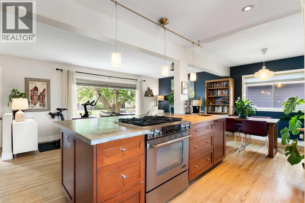 14 Montrose Crescent NE - Image 3