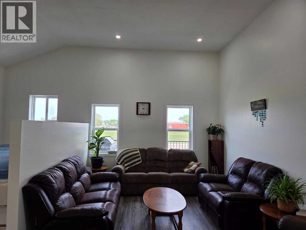 718 3 Avenue N - 12