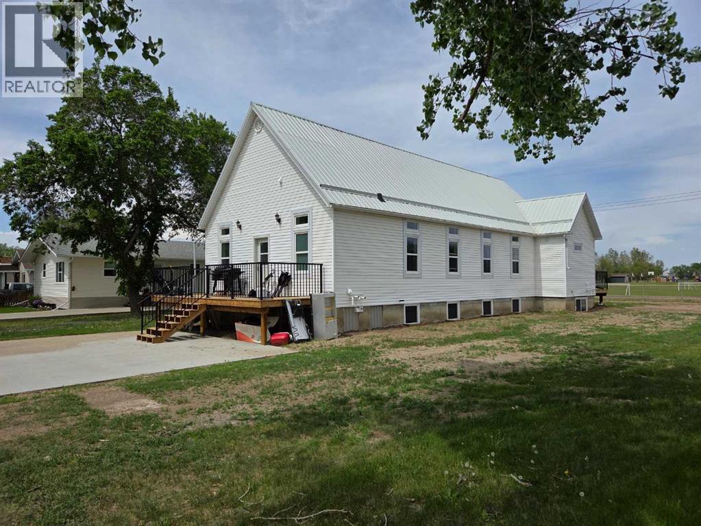 718 3 Avenue N - Image 2