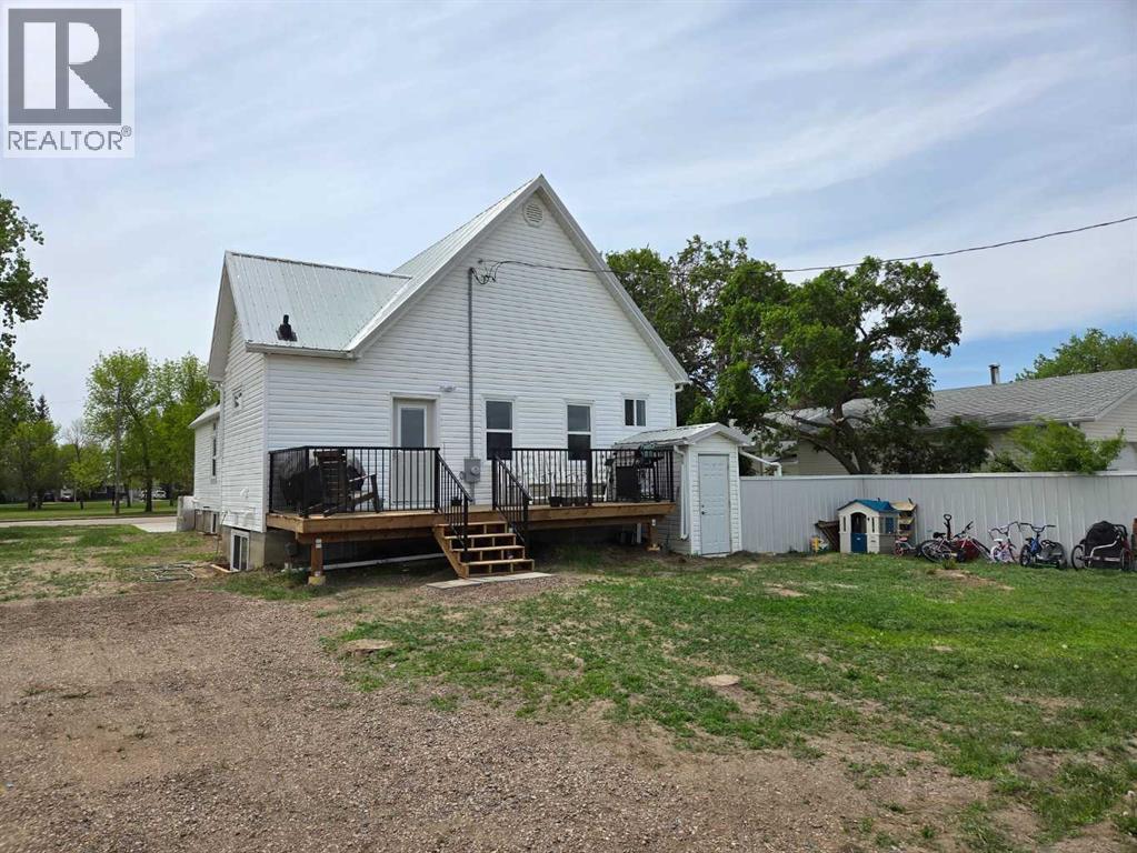 718 3 Avenue N - 8