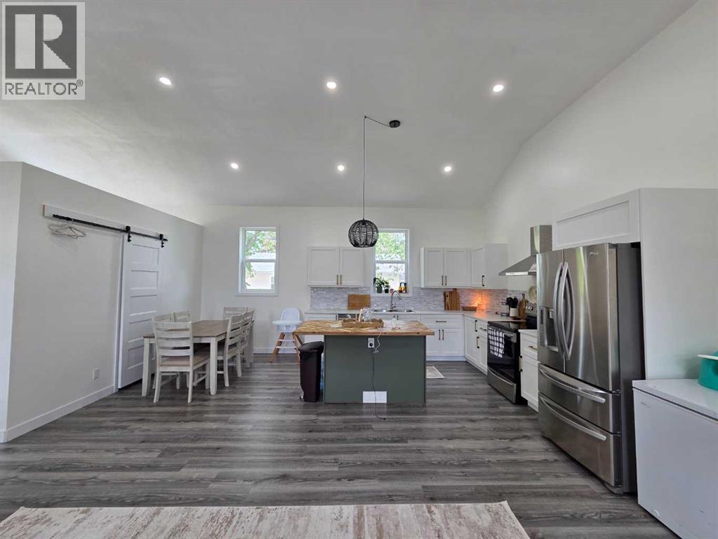 718 3 Avenue N - 22