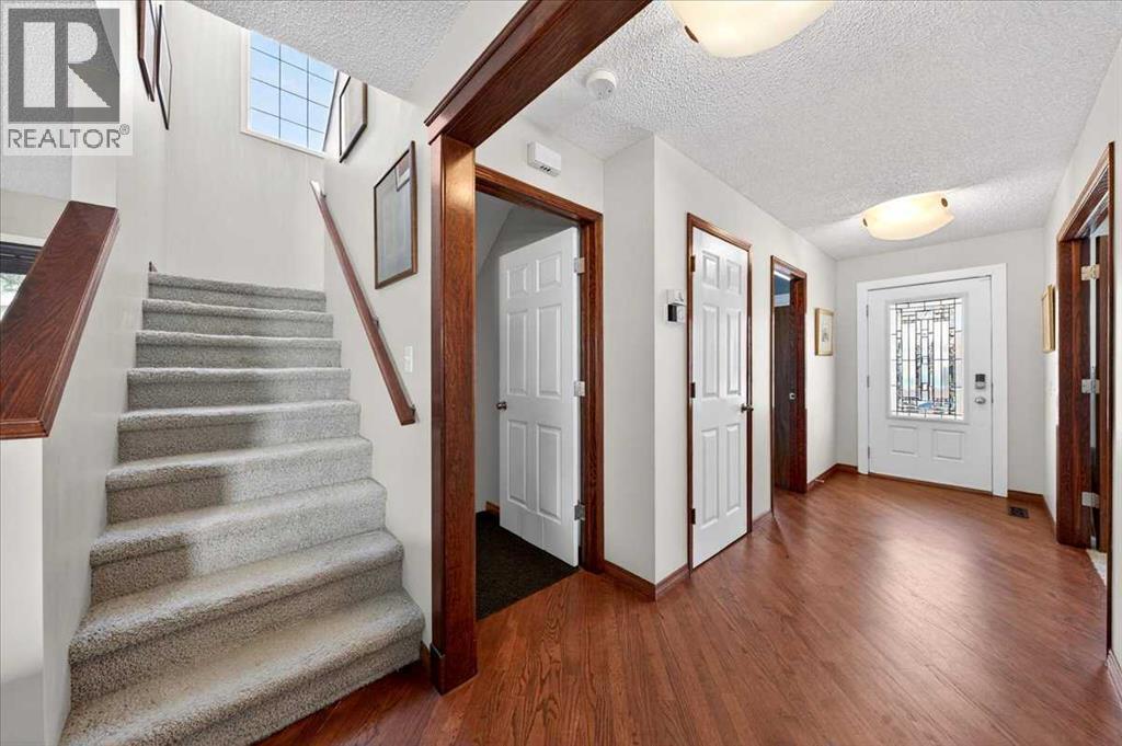 18 Inverness Rise SE - 15
