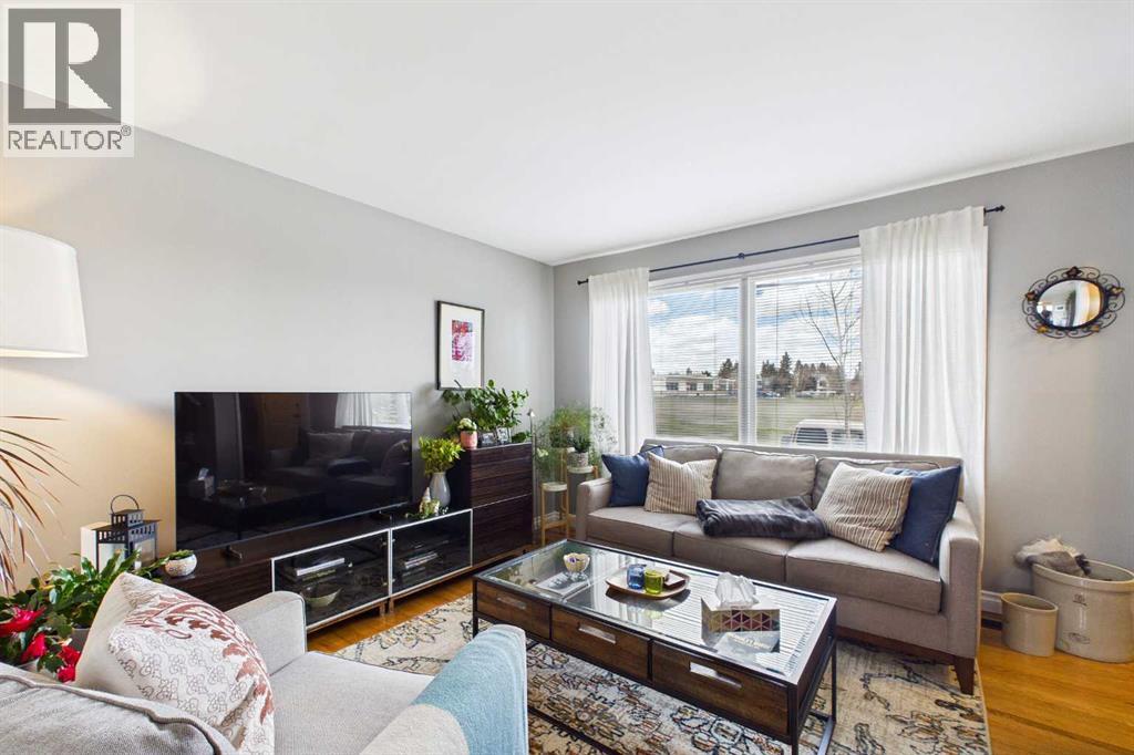 584 Killarney Glen Court SW - 6