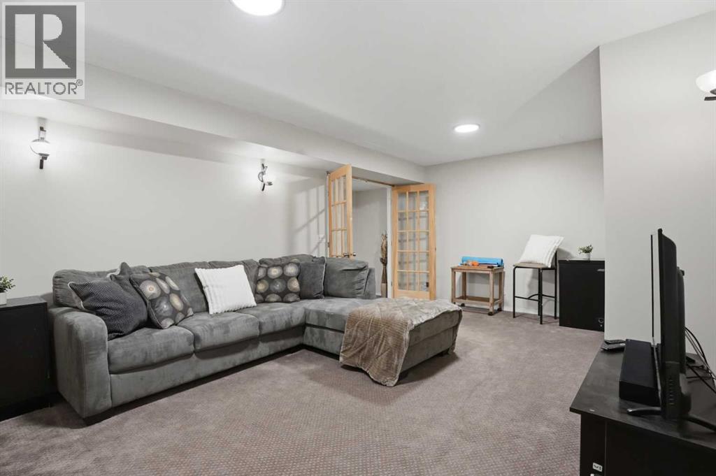 87 Bridlecrest Road SW - 30