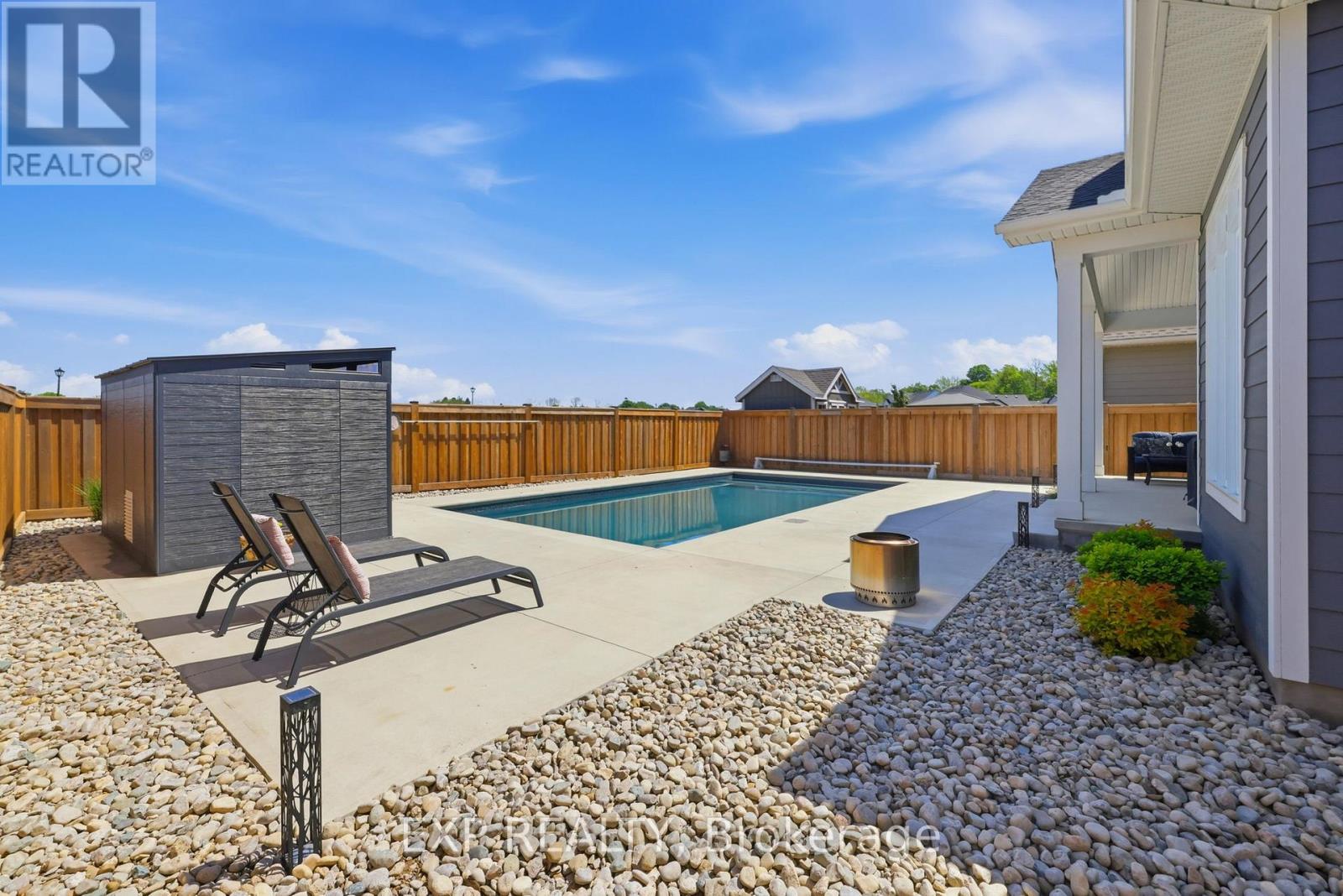 56 OPTIMIST DRIVE - 18