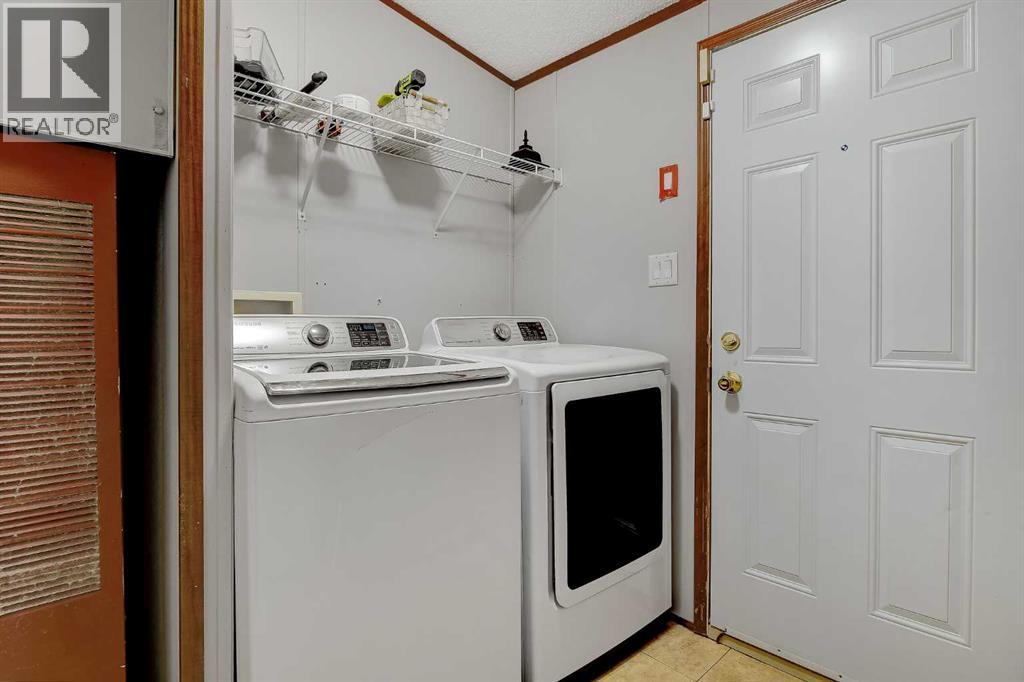 8609 89 Street - 20