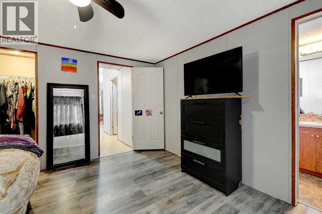 8609 89 Street - 9