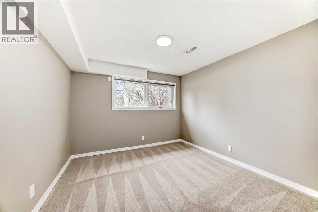2212 4 Street NE - 31