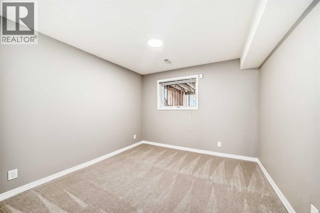 2212 4 Street NE - 34