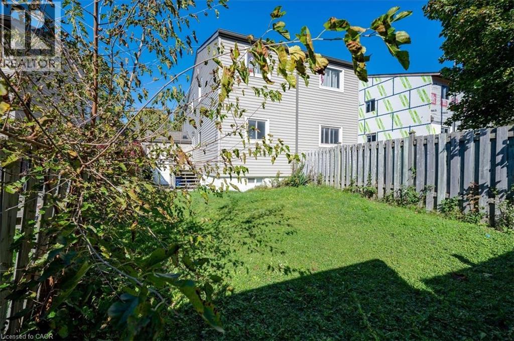 168 SILVER ASPEN Crescent - 27