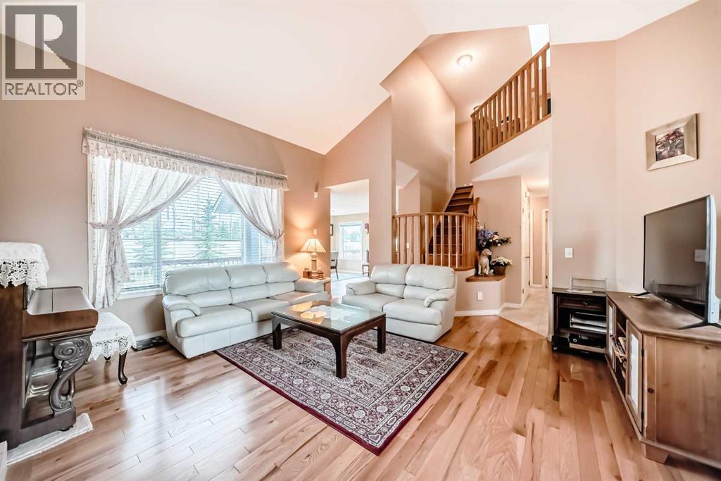 737 Wentworth Place SW - Image 2