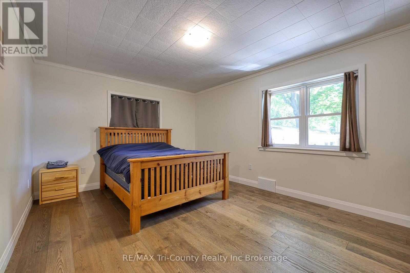 6-bedroom home for sale at 16 DELEVAN CRESCENT, Tillsonburg ON · photo 19 of 49