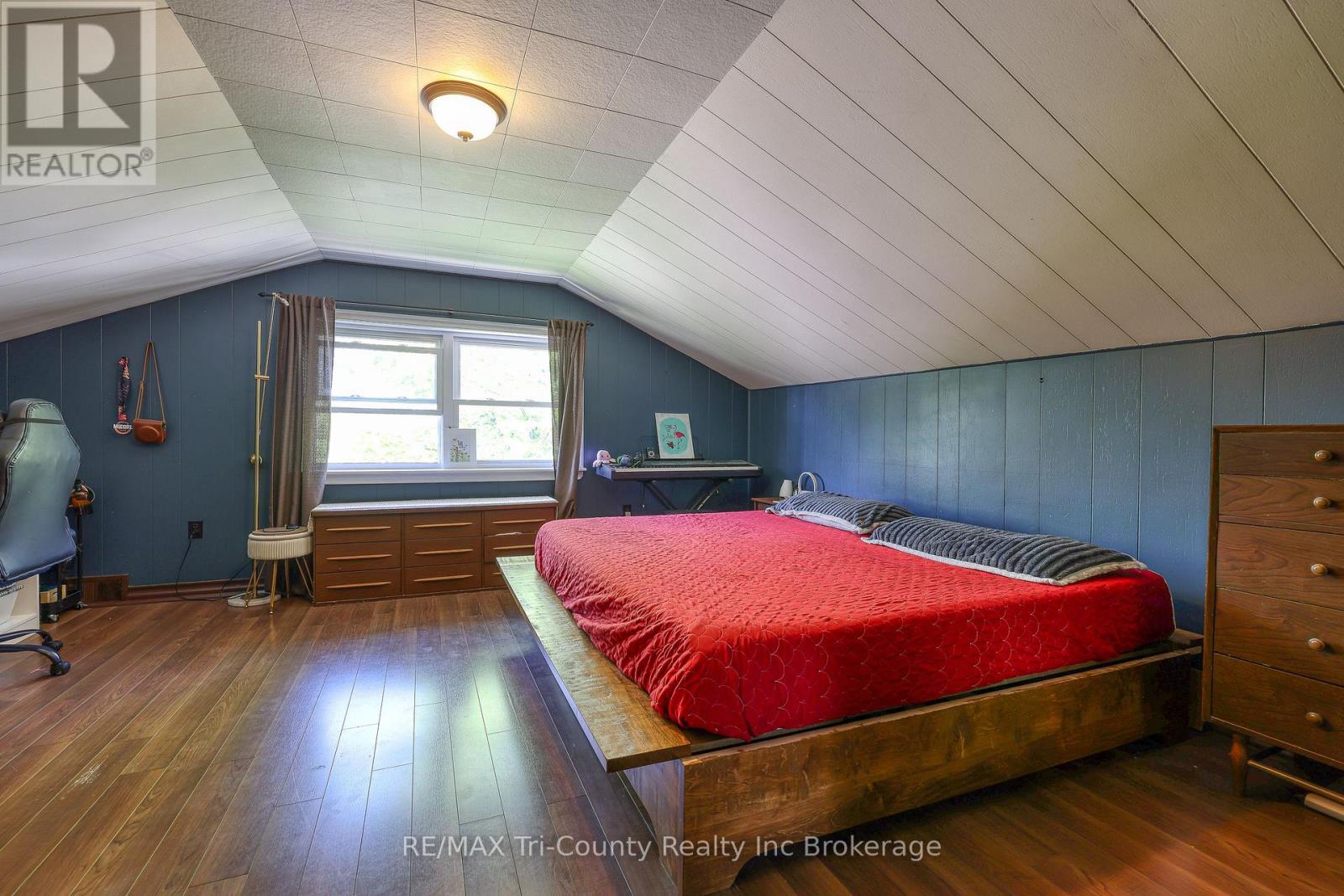 6-bedroom home for sale at 16 DELEVAN CRESCENT, Tillsonburg ON · photo 27 of 49