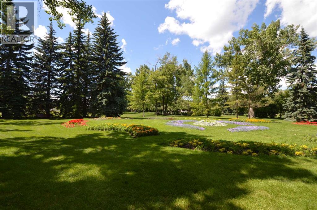 #303 635 56 Avenue SW - 18