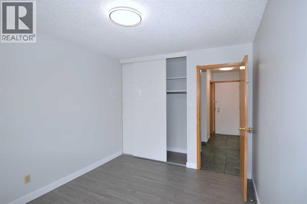 #303 635 56 Avenue SW - 9