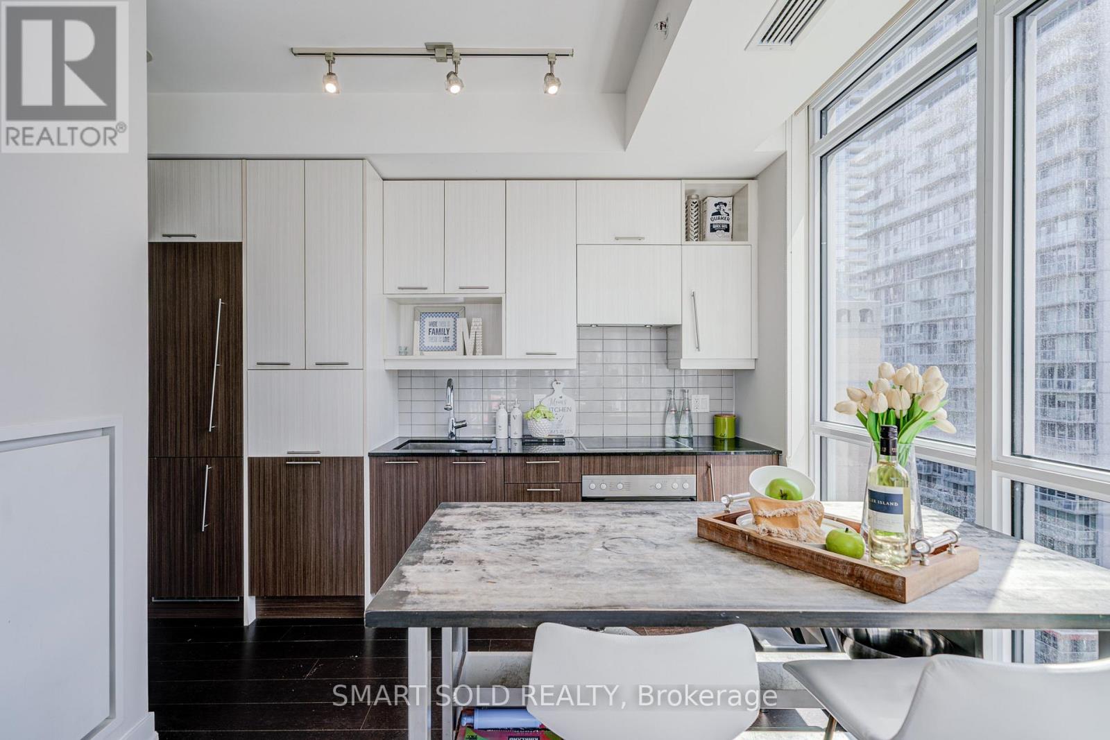 #1407 199 RICHMOND STREET W - 18