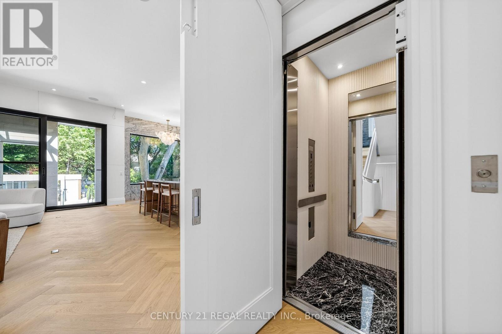 43 WANLESS CRESCENT - 16