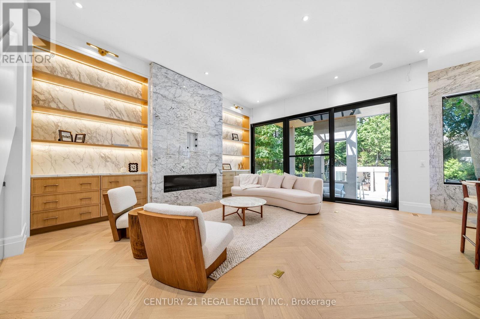 43 WANLESS CRESCENT - 19