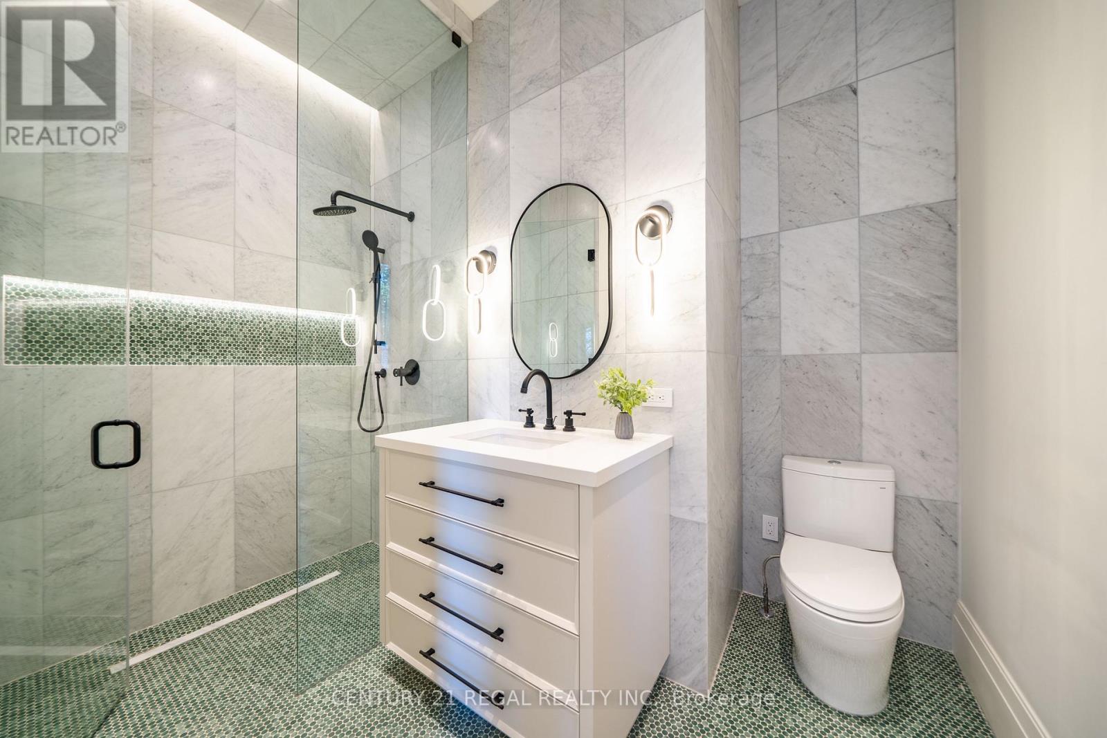 43 WANLESS CRESCENT - 28