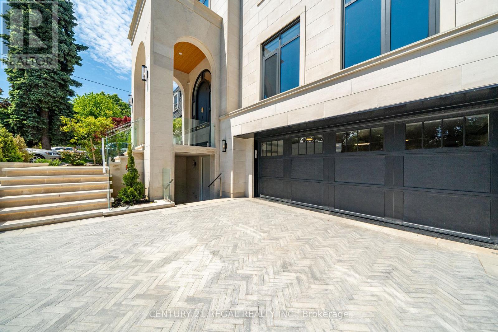 43 WANLESS CRESCENT - Image 3