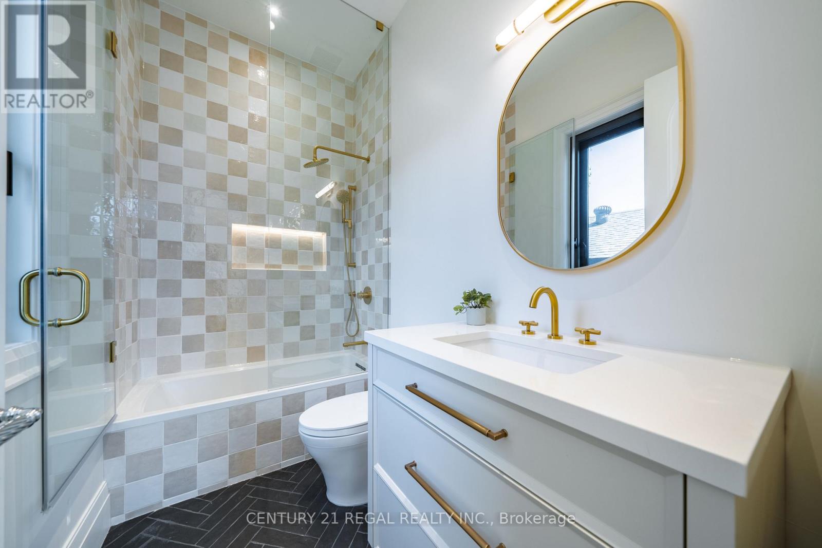 43 WANLESS CRESCENT - 30