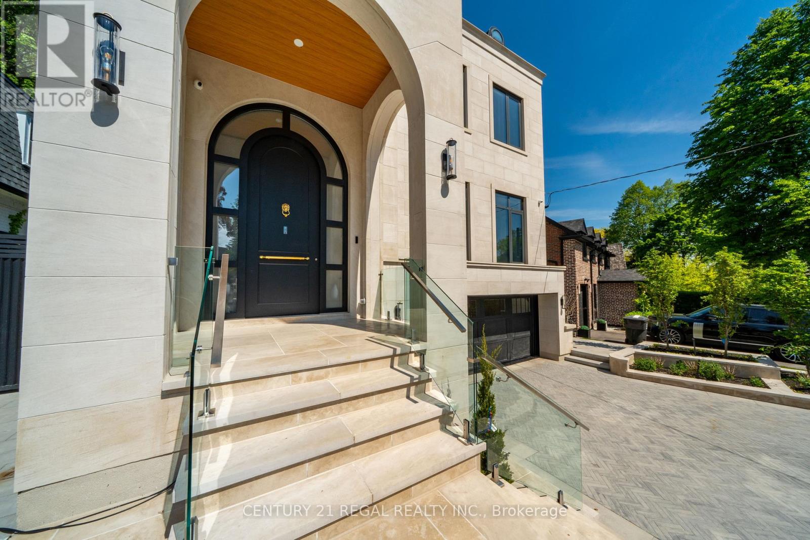 43 WANLESS CRESCENT - 4