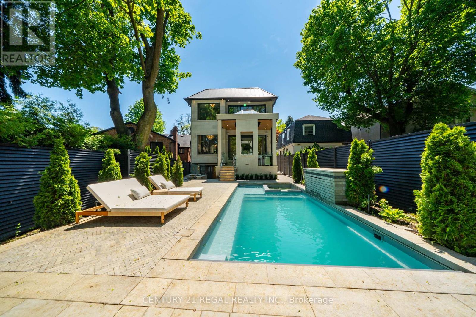 43 WANLESS CRESCENT - 44