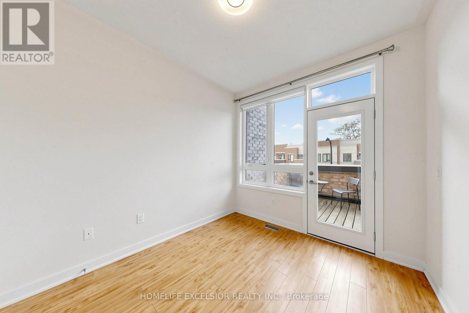 104 DARIOLE DRIVE - 29